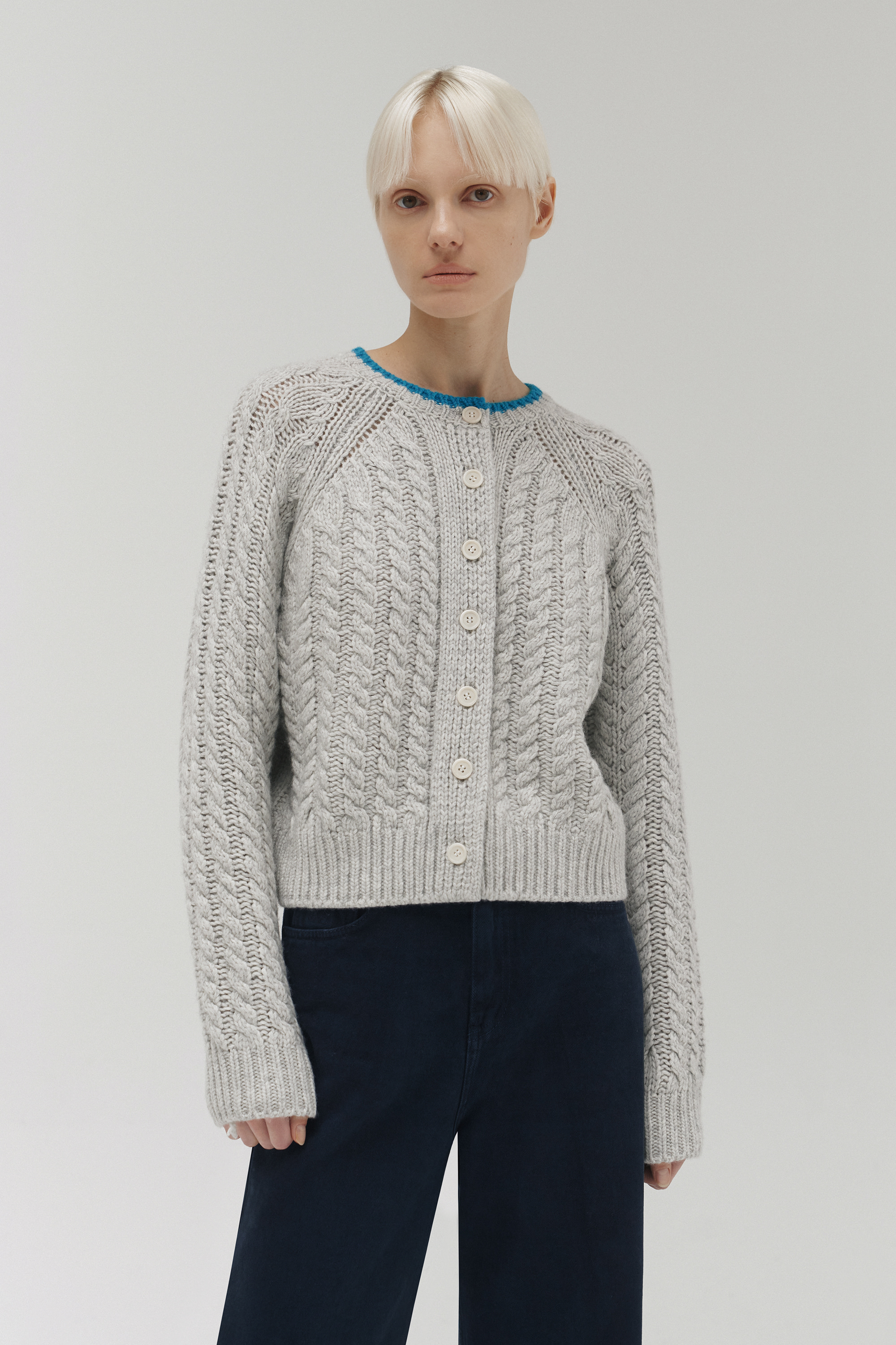 Note cable knit cardigan (gray)