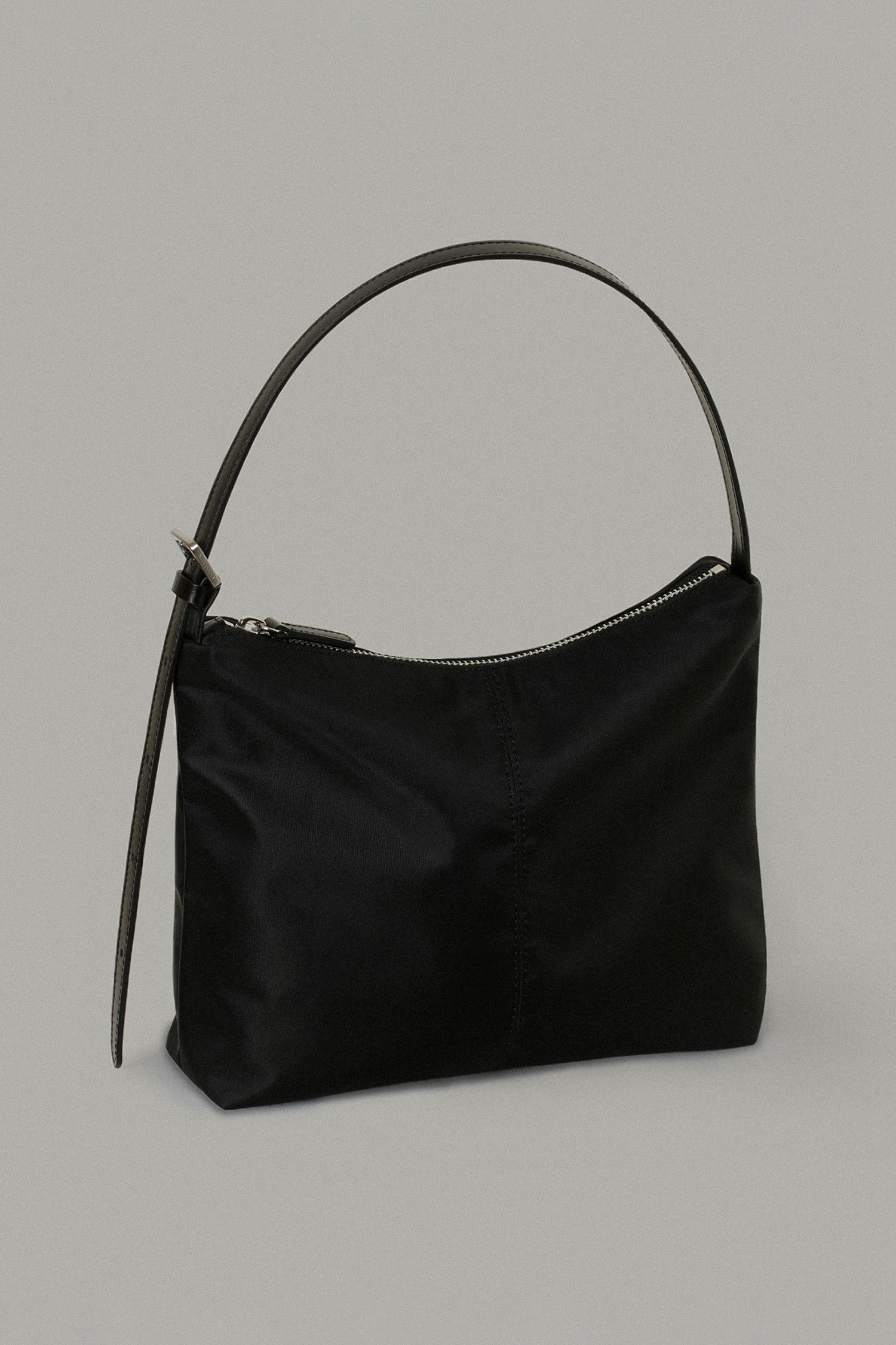 Nylon shoulder bag (black)
